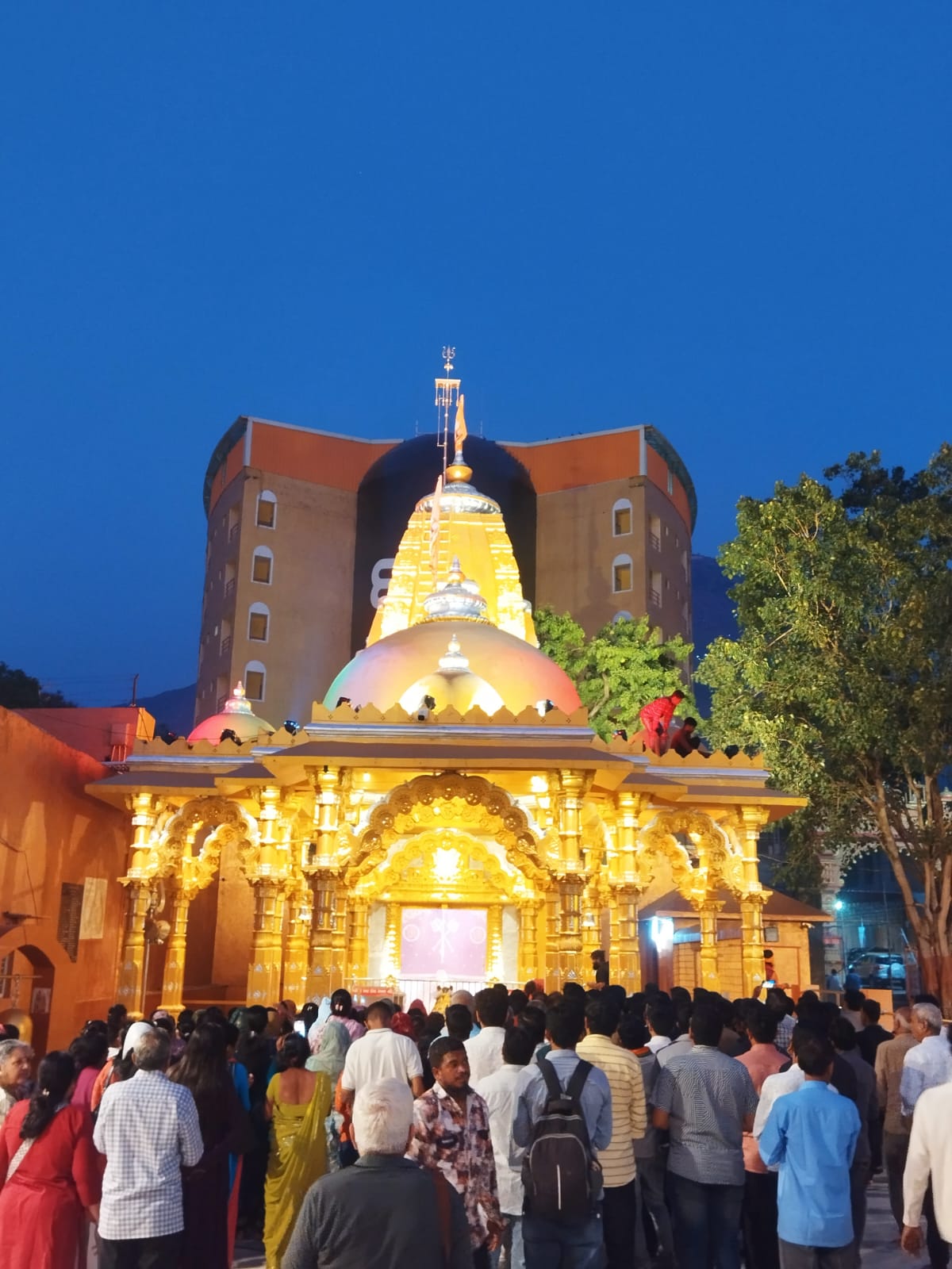 ભવનાથ મંદિર ખાતે પવિત્ર વિધિઓ